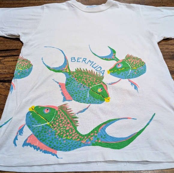 80s Vintage Bermuda Tshirt bold piranha print - Picture 4 of 6